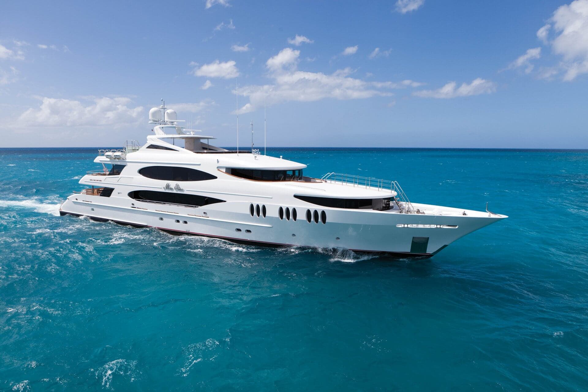 yacht